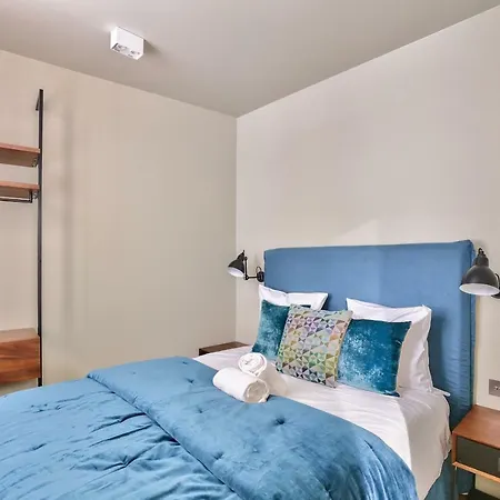 Apartment 79 - Temple 7 *